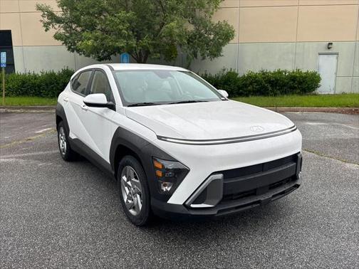 2025 Hyundai KONA SE