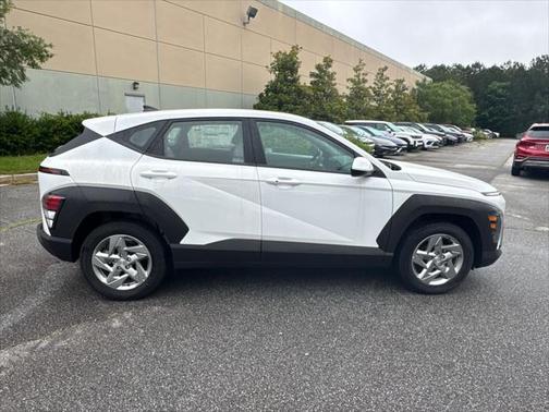 2025 Hyundai KONA SE