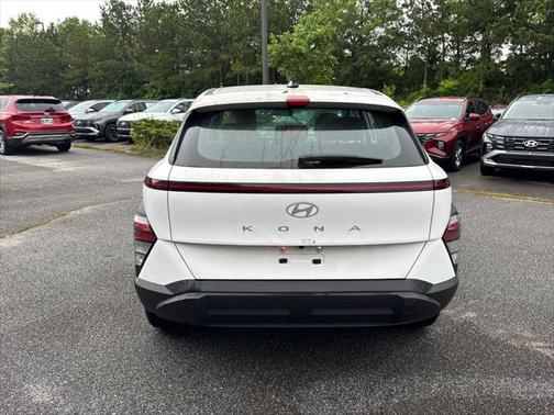 2025 Hyundai KONA SE