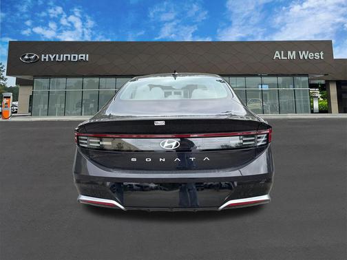 2026 Hyundai SONATA SEL