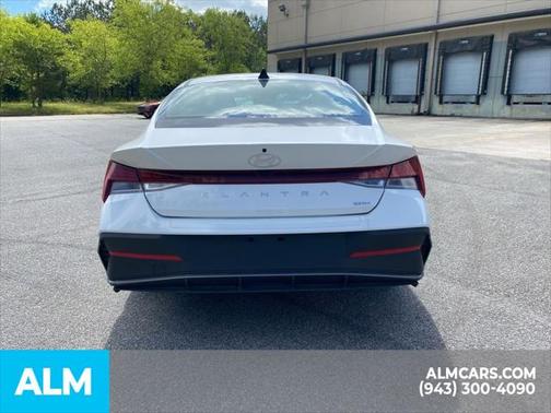 2024 Hyundai ELANTRA HEV Blue