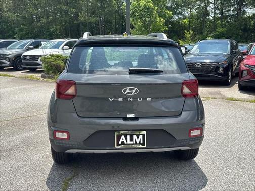 2025 Hyundai VENUE Limited