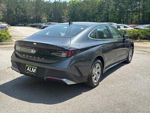 2025 Hyundai SONATA SE