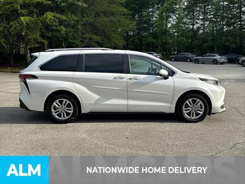 2024 Toyota Sienna Limited 7-Passenger