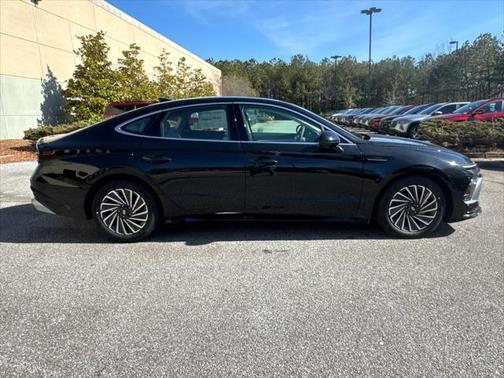 2025 Hyundai SONATA Hybrid Limited