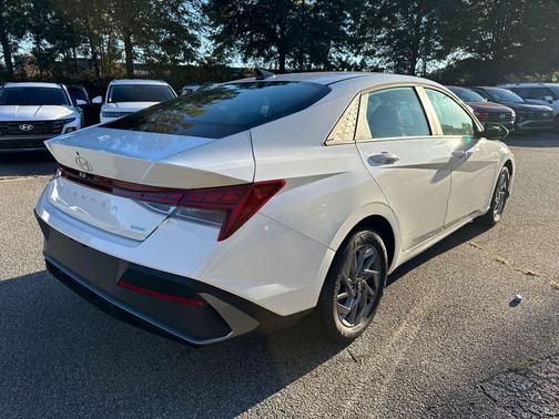 2026 Hyundai ELANTRA HEV Blue