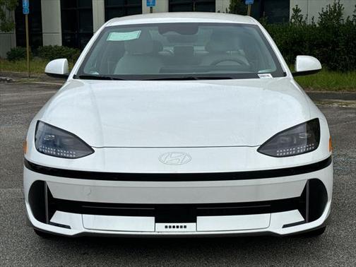 2025 Hyundai IONIQ 6 SE
