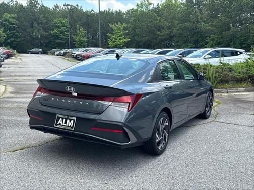 2025 Hyundai ELANTRA Sport