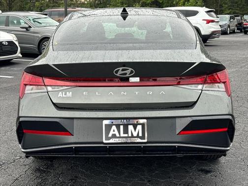2025 Hyundai ELANTRA SEL