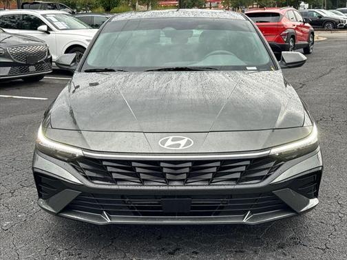 2025 Hyundai ELANTRA SEL