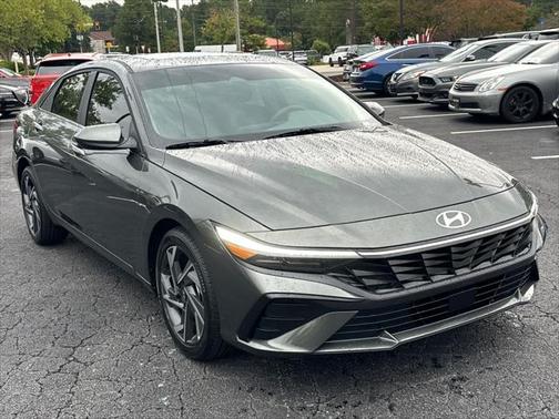 2025 Hyundai ELANTRA SEL