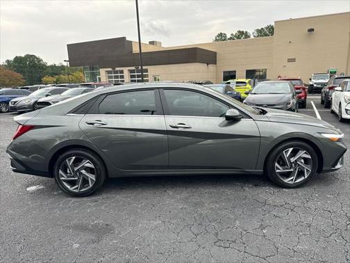 2025 Hyundai ELANTRA SEL