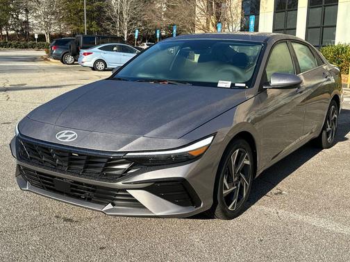 2025 Hyundai ELANTRA SEL