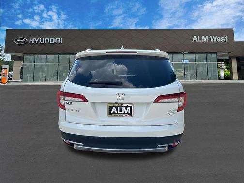 2022 Honda Pilot AWD Elite