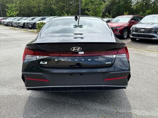 2025 Hyundai ELANTRA Sport