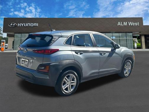 2021 Hyundai KONA SE