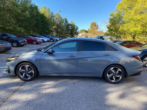 2022 Hyundai ELANTRA HEV Limited