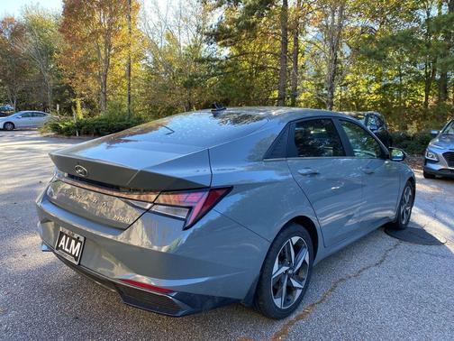 2022 Hyundai ELANTRA HEV Limited