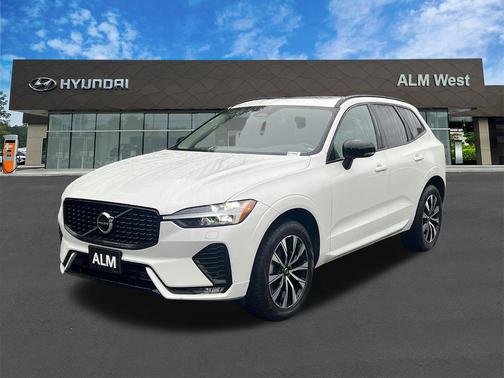 2024 Volvo XC60 B5 Core Dark Theme