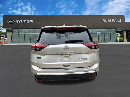 2024 Nissan Rogue Platinum