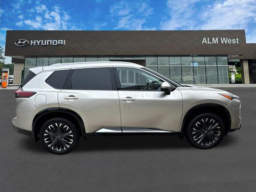 2024 Nissan Rogue Platinum