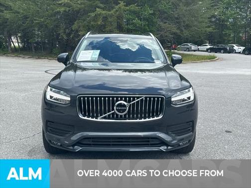2022 Volvo XC90 T5 Momentum