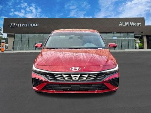 2025 Hyundai ELANTRA SEL