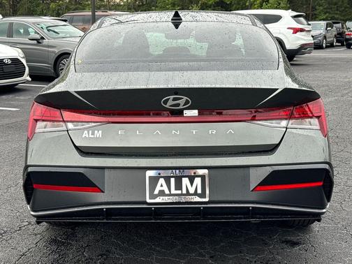 2025 Hyundai ELANTRA SEL