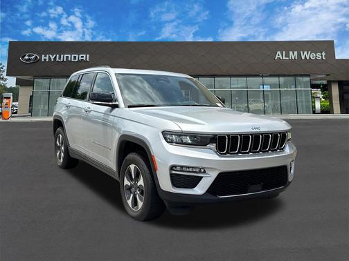 Silver Zynith 2024 Jeep Grand Cherokee 4xe Base