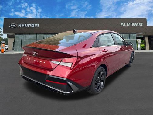 2026 Hyundai ELANTRA Sport