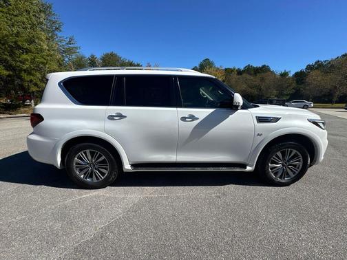 2018 INFINITI QX80 Base