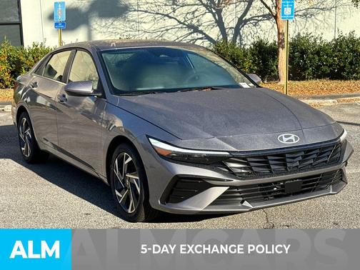 2025 Hyundai ELANTRA SEL