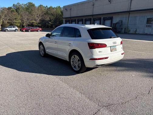 2018 Audi Q5 2.0T Tech Premium