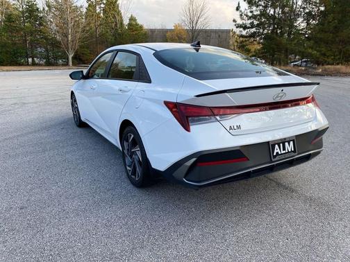 2025 Hyundai ELANTRA Sport