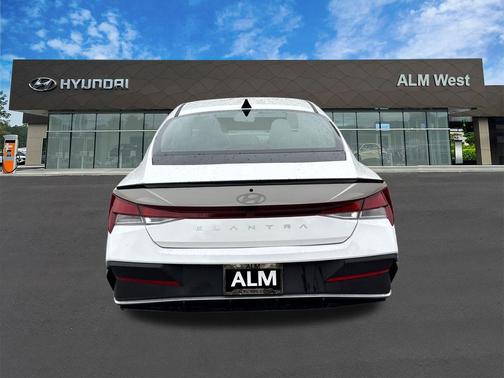 2025 Hyundai ELANTRA Sport