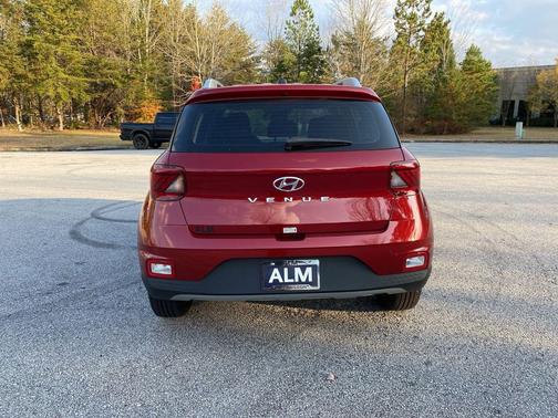 2024 Hyundai VENUE Limited