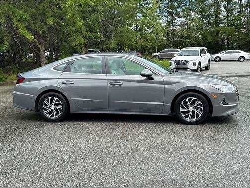 2023 Hyundai SONATA Hybrid Base