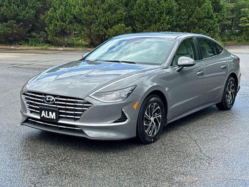 2023 Hyundai SONATA Hybrid Base