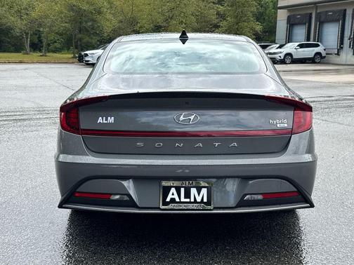 2023 Hyundai SONATA Hybrid Base