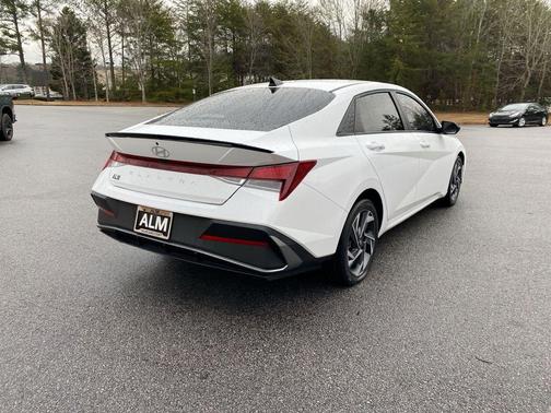 2025 Hyundai ELANTRA Sport