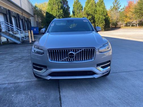 2025 Volvo XC90 B6 Plus 7-Seater