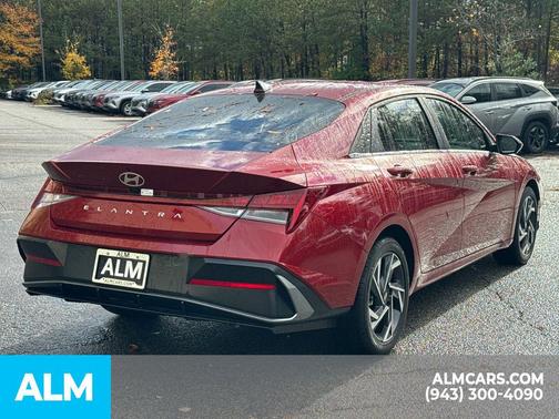 2025 Hyundai ELANTRA SEL
