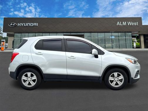 Silver Ice Metallic 2020 Chevrolet Trax LS