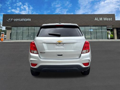 Silver Ice Metallic 2020 Chevrolet Trax LS