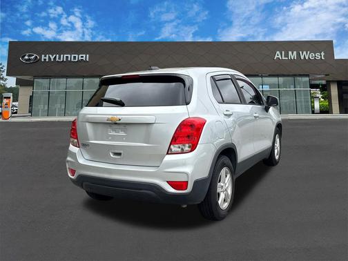 Silver Ice Metallic 2020 Chevrolet Trax LS