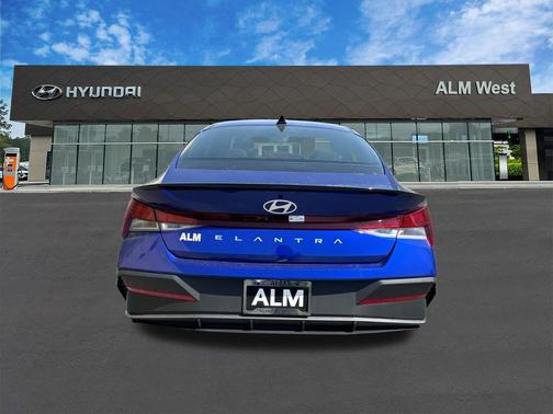 2025 Hyundai ELANTRA Sport