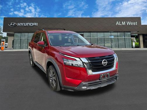 2022 Nissan Pathfinder SV 2WD
