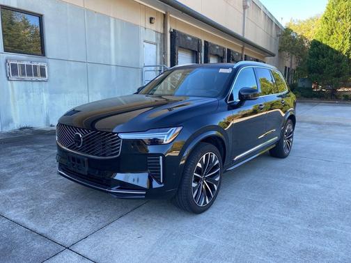 2025 Volvo XC90 B6 Plus 7-Seater