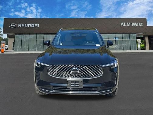 2025 Volvo XC90 B6 Plus 7-Seater