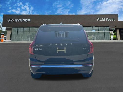 2025 Volvo XC90 B6 Plus 7-Seater